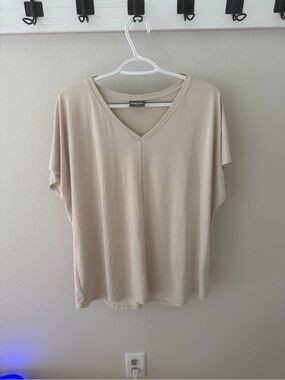 Women's V-Neck Short Sleeve Top - Beige